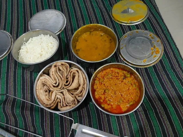 Lovely Tiffin Centre - 4