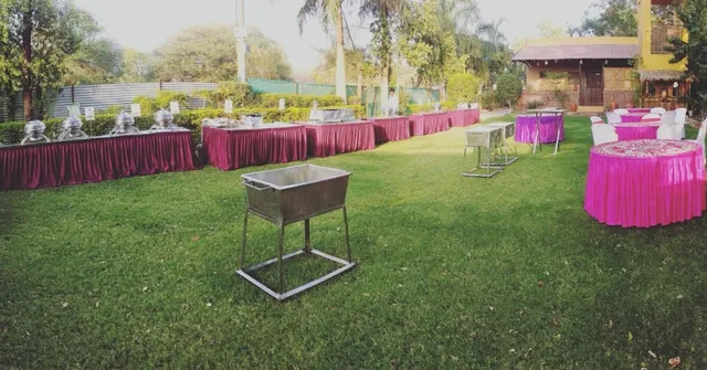 Suresh Maharaj Pande Caterers - 2