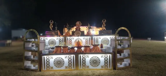 Suresh Maharaj Pande Caterers - 3