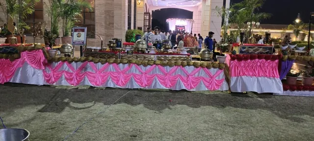 Shri charbhuja catrers - 3