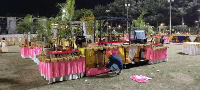 Shri charbhuja catrers - 5