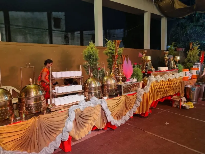 Lakhpati Caterers