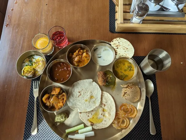 Satthvam Veg Restaurant Belagavi - 4