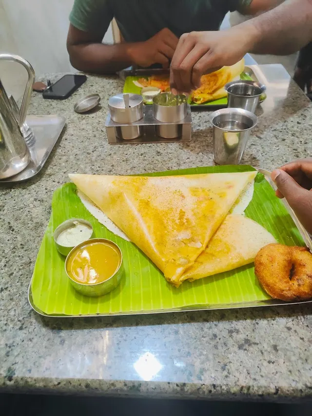 FRIENDS CATERING - 4