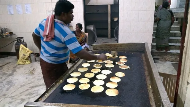 V.M CATERERS - Wedding, Event Veg & Non veg Cooking Contractor Catering service Madurai - 2