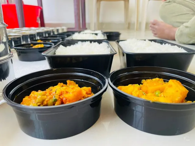 Food Delivery services - sahasrasdabbawala - 3