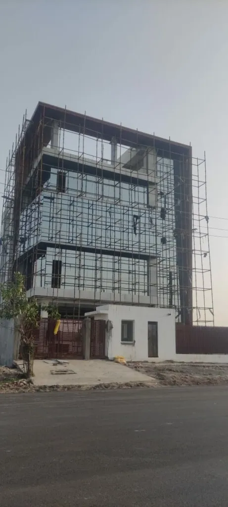 Structural Curtain Wall Glazing and Semi- Unitised Glazing - 4