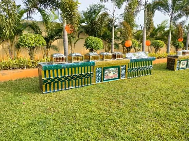 HOT FOOD CATERING ZONE - 26