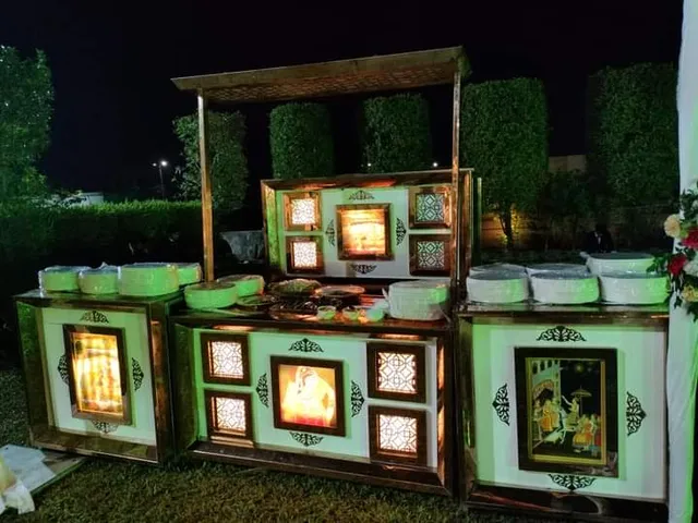 HOT FOOD CATERING ZONE - 32