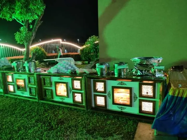 HOT FOOD CATERING ZONE - 33