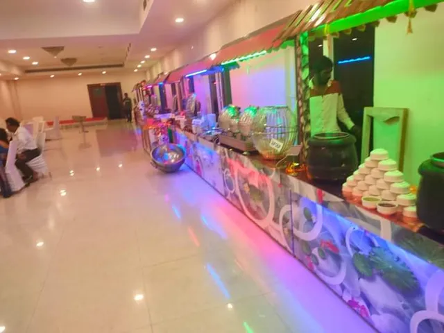 HOT FOOD CATERING ZONE - 42