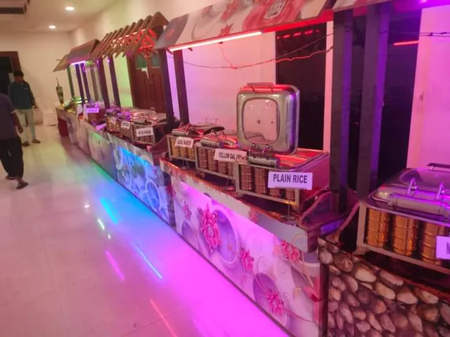 HOT FOOD CATERING ZONE - 44