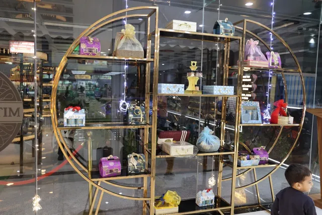 Mithai Mahal Veg Restaurant & Sweets - 7