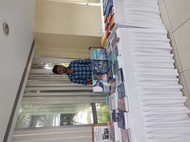 Doctor Cart Medical Book Store - 13