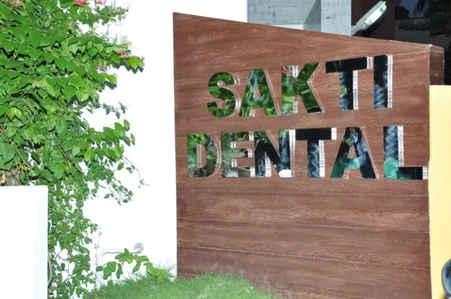 Best Dental Clinic in Tirunelveli | Sakti Dental & Orthodontic Clinic - 2