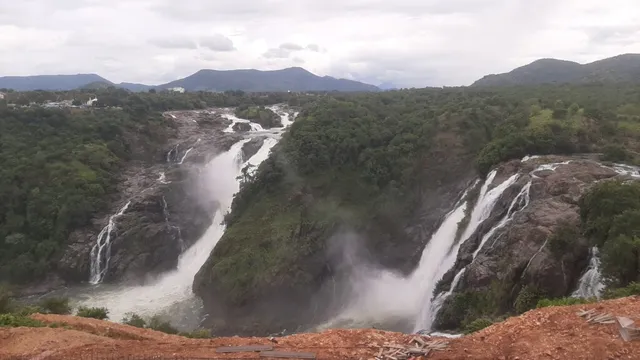 Arjun Tours And Travels - 13