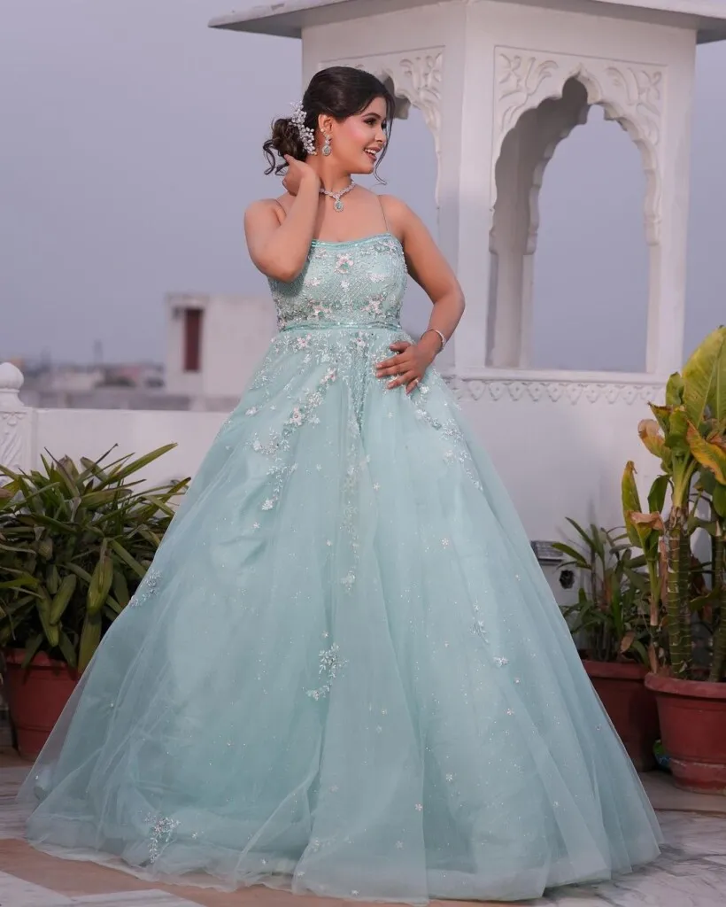 Dresszilla- Dresses on Rent, Bridal Lehenga, Pre-Wedding Dresses on rent