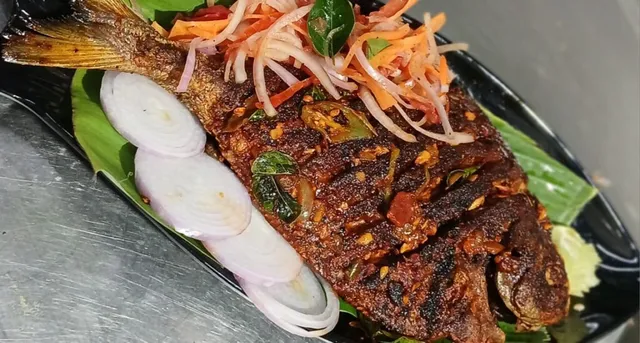 Hotel Emirates Restaurant - 3