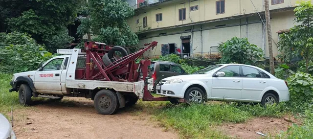 Divine Crane and Recovery Van Services - 2