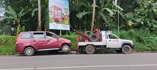 Divine Crane and Recovery Van Services - 5