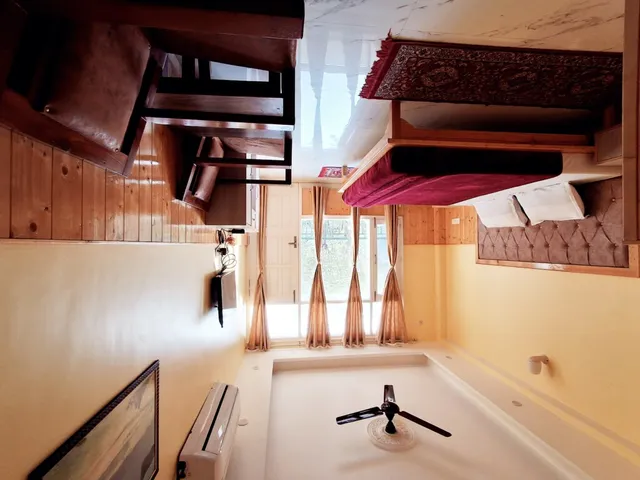 PC KUNJ HOMESTAY & RESTAURANT - 9