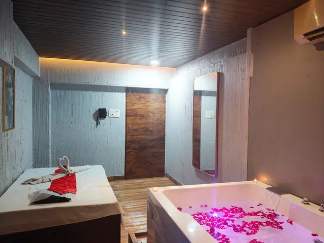 MITRAM LUXURY SPA IN THANE - 3