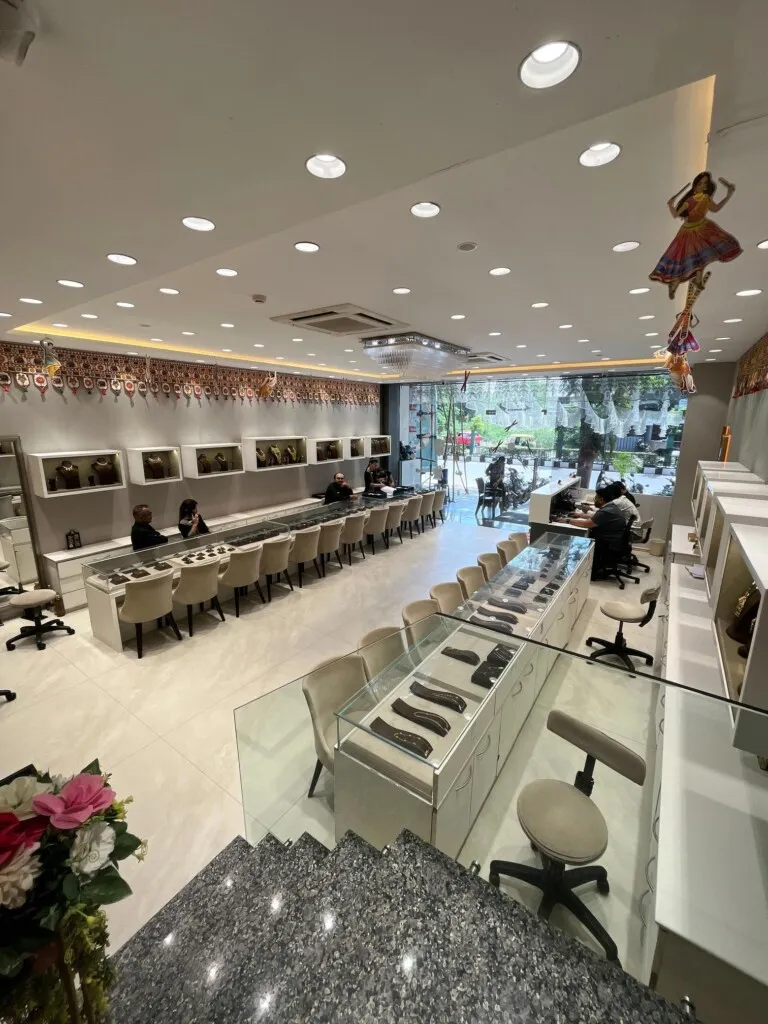 HAPPY GEMS & JEWELLERS, GHOD DOD BRANCH