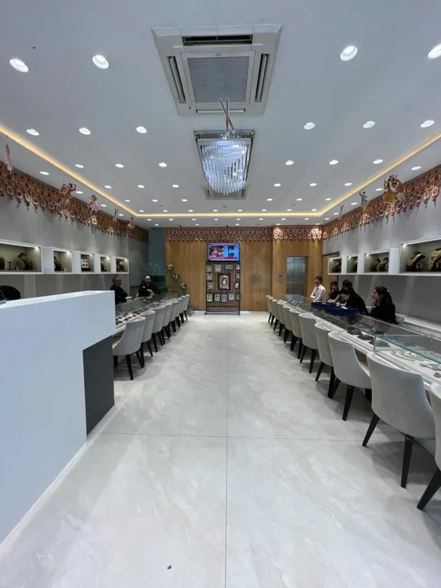 HAPPY GEMS & JEWELLERS, GHOD DOD BRANCH - 2
