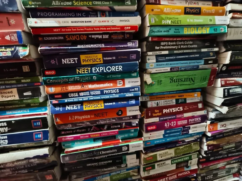 SRI KANDHAN BOOK STORE