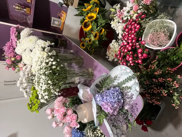 Seasons Florists - 3