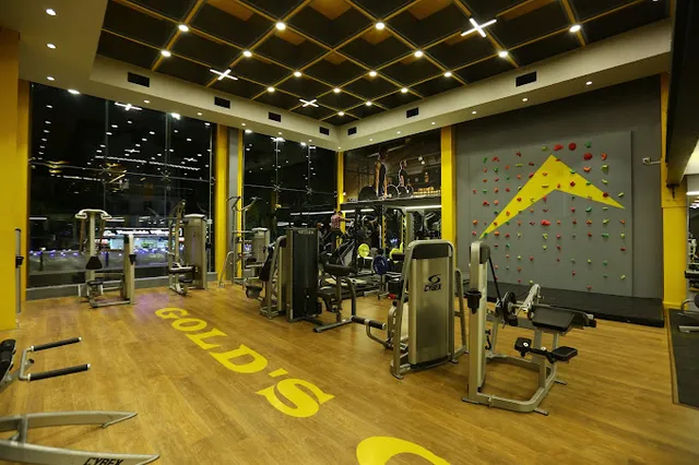 Gold Gym - 3