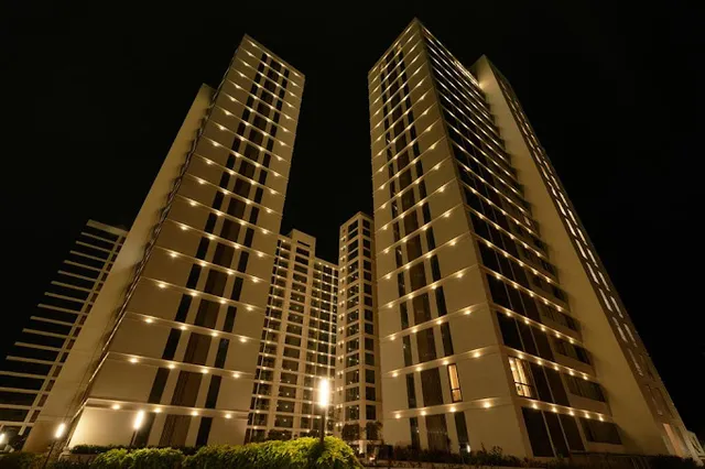 E Residences - Gate 1 - 2