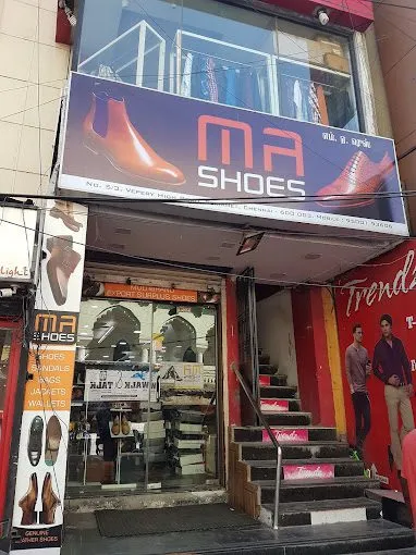 M a shoes
