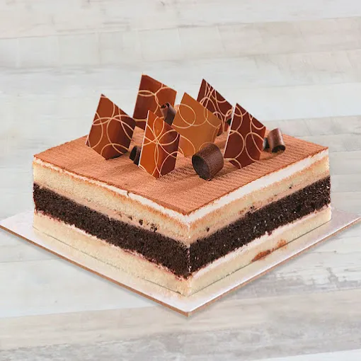 Floweraura - Flowers & Cake Shop in Chennai - 4