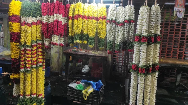 Koyambedu Flower market - 3