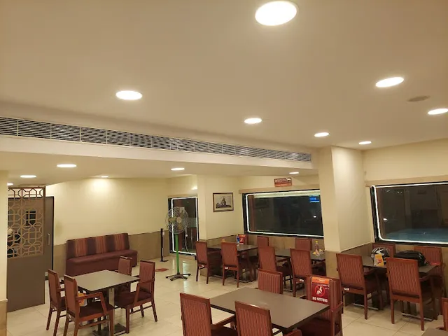 Paradise Biryani | LB Road - 2