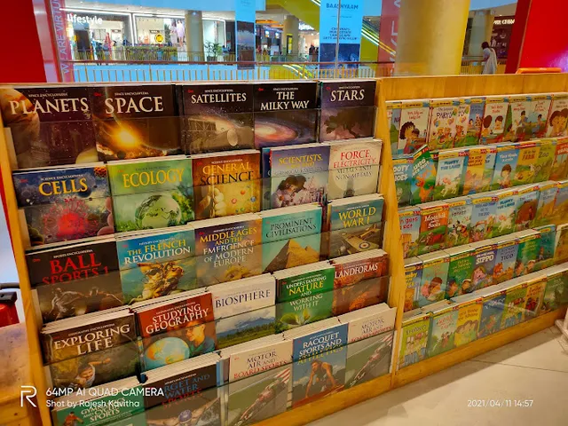 Om Book Shop - VR Chennai - 2