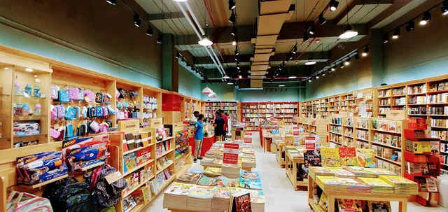 Om Book Shop - VR Chennai - 4