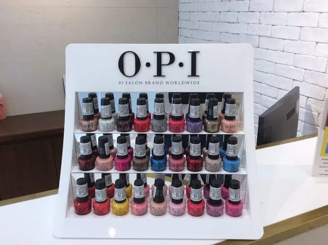 Naturals Salon & Spa Race Course - 3