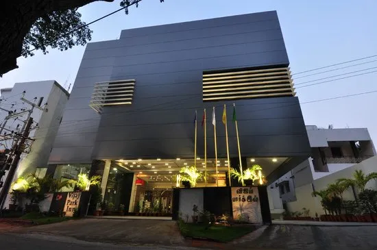 RoyalMantra Spa & Salon - 4