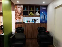 Le' Luxe Beauty Salon