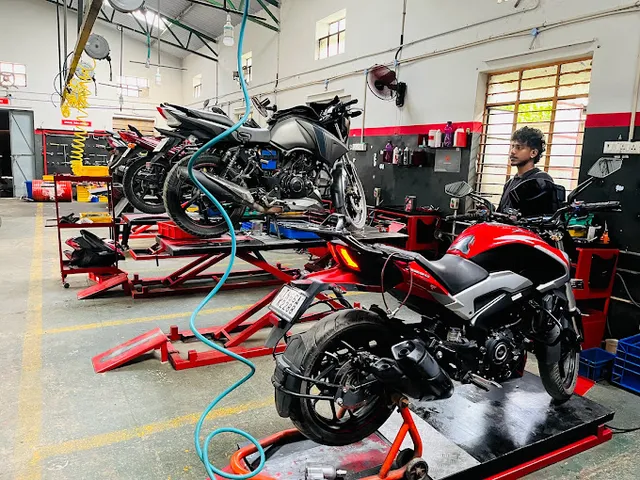Service Cafe Best Two wheeler service Center Coimbatore - 2