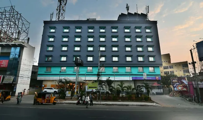 THE CENT HOTEL