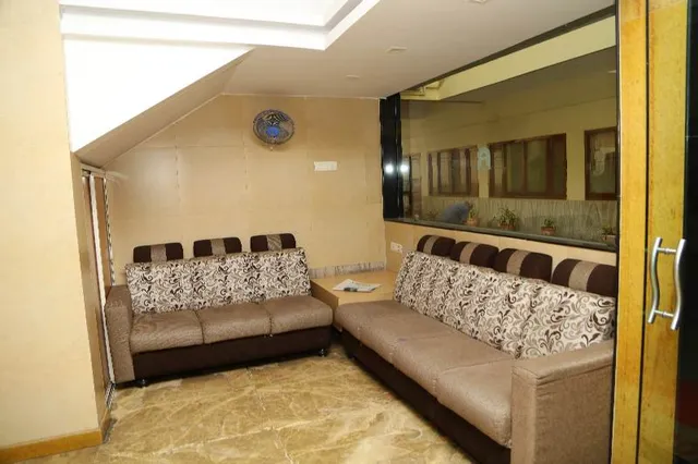 Hotel Panchratan - 3