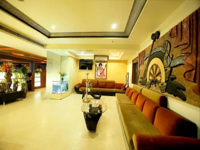 Hotel Sitara Grand - 2