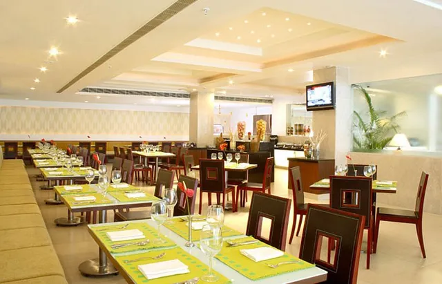 Hampshire Plaza Hotel - 3