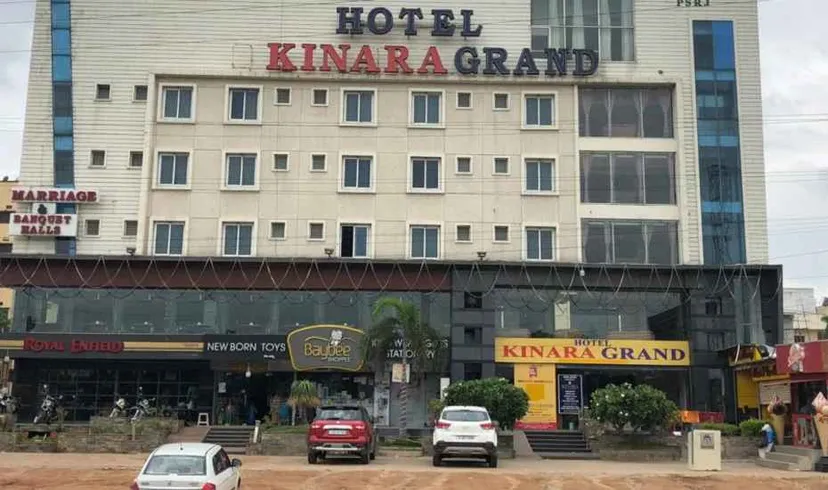 Hotel Kinara Grand
