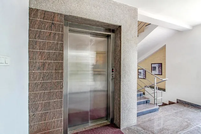 FabHotel Hill view II - Hotel in Hitech City, Hyderabad - 2