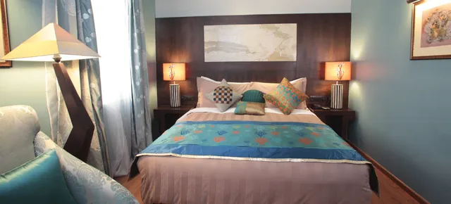 juSTa MG Road, Bangalore - 4