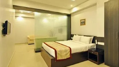 The Curzon Court - 4